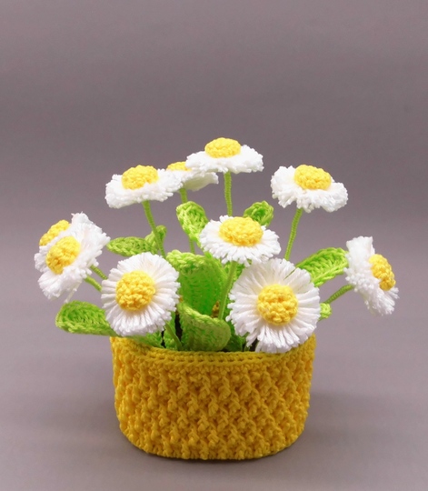 Häkel-Deko Gänseblümchen für Tisch, Tür und Wand - einfach aus Wollresten