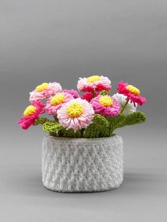 Häkel-Deko Gänseblümchen für Tisch, Tür und Wand - einfach aus Wollresten
