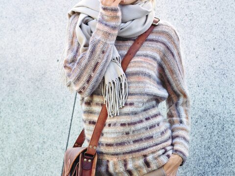 Häkelanleitung: GEHÄKELTER PULLOVER MIT BATWING-ÄRMELN