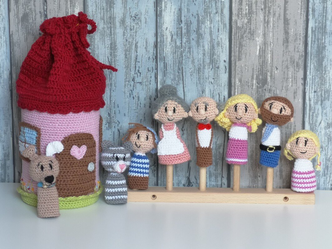 Familie Sonnenschein als Fingerpuppen mit passendem Zuhause - Beutel :-)