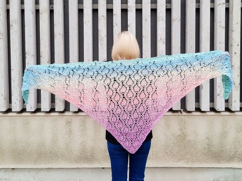 Anleitung Gehäkelte Tuch  "Spring Breeze"