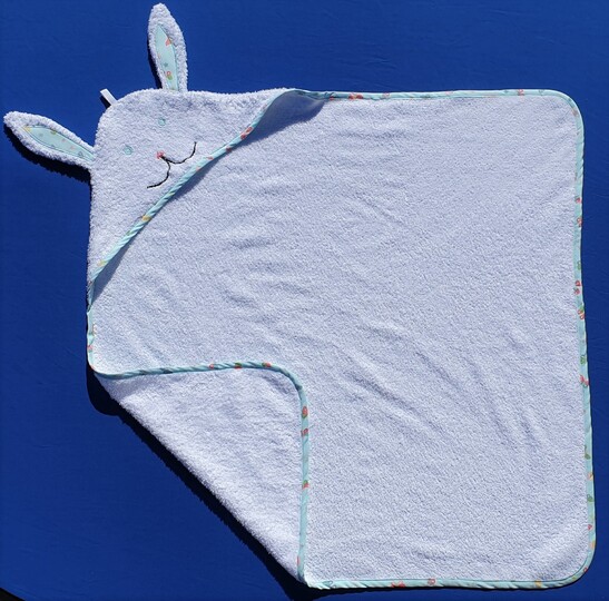 Kapuzenbadetuch mit Tierohren für Babys & Kinder (3 Größen, A4 PDF)