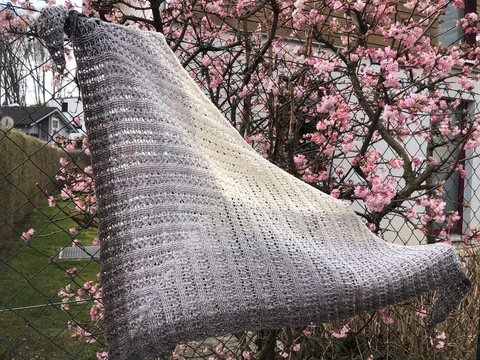 Fancy Frieda - Häkelanleitung traumhaftes Dreieckstuch