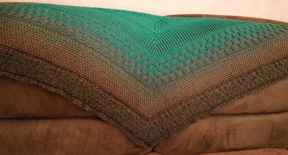 Anleitung Taima - breites Dreieckstuch mit Reliefstäbchen einfache Version