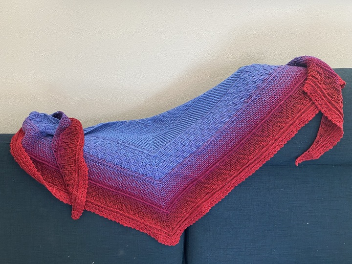 Anleitung Taima - breites Dreieckstuch mit Reliefstäbchen einfache Version