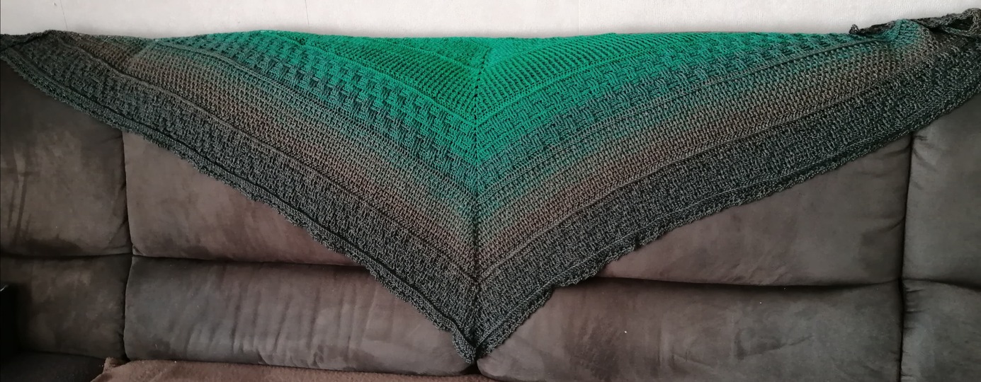 Anleitung Taima - breites Dreieckstuch mit Reliefstäbchen einfache Version