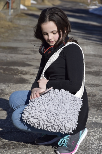 - FLIPSYBAG - Umhängetasche, Häkeltasche aus coolem Trendgarn