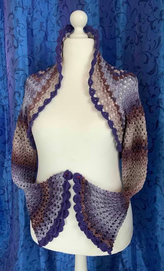 Toller Bolereo "Bedall" mit Trompetenärmel