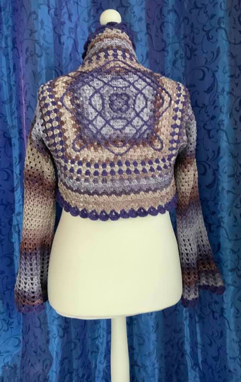 Toller Bolereo "Bedall" mit Trompetenärmel