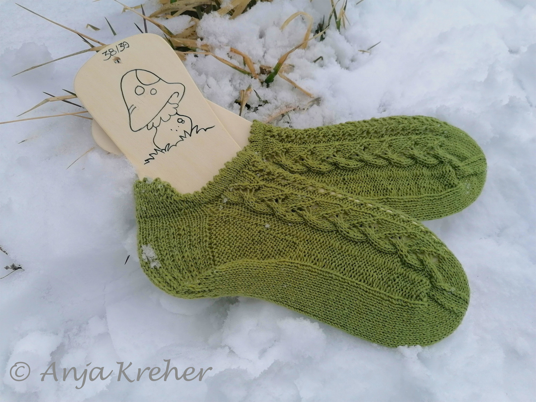 Sneakersocken Degana mit einem hinten erhöhten Rand incl Mäusezähnchen