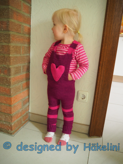 Mitwachsende Latzhose mit Herztasche Gr. 68-86