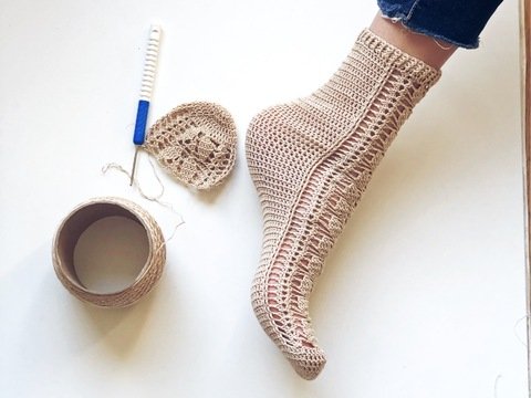 Crochet Pattern - Leaf Lace Socks