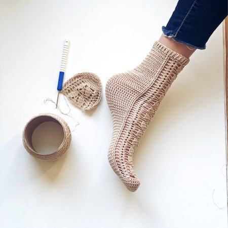 Crochet Pattern - Leaf Lace Socks