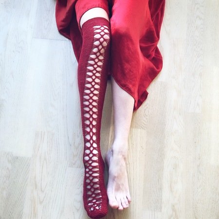 Crochet Pattern - Red Lilly Lace Socks