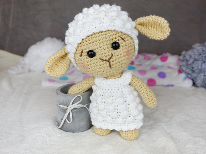 Schaf Dolly aus der Little Friends Kollektion - PDF Anleitung