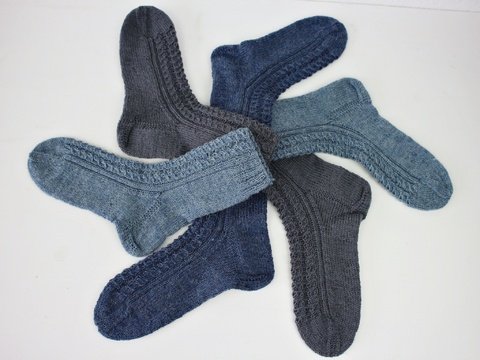 Strickanleitung Socken "Herzlein"