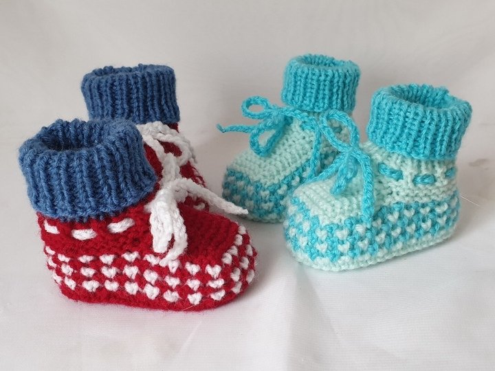 Strickanleitung Babyschuhe "Herzchen", Booties mit 2 Nadeln gestrickt #288