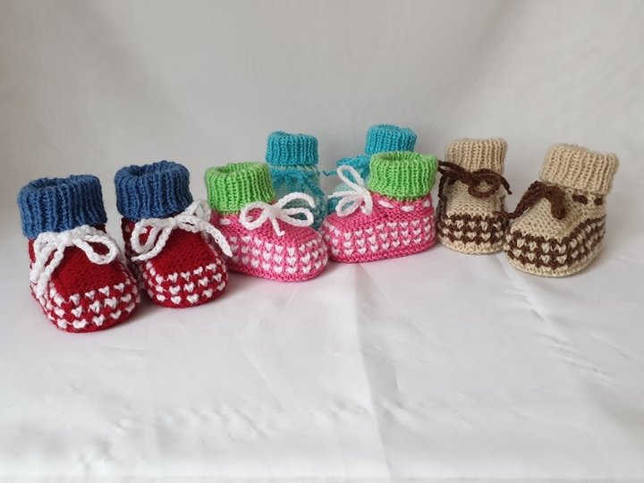 Strickanleitung Babyschuhe "Herzchen", Booties mit 2 Nadeln gestrickt #288