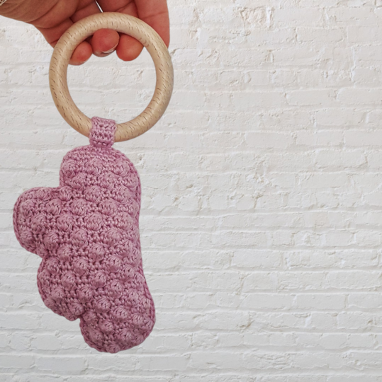 Häkelanleitung kleines Kissen, Greifring, Babyrassel