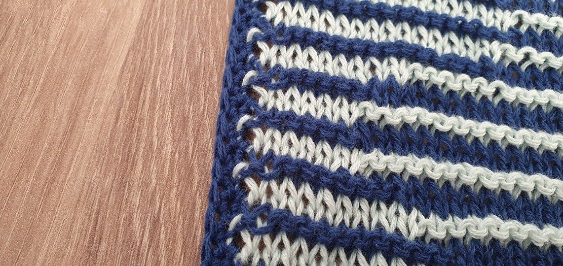 Hummingbird, Shadow Knitting, Illusion Knitting, Motif Shawl