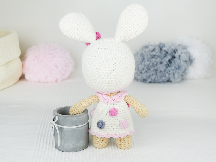 Lola der süße Hase aus der LittleFriends Collection - PDF Häkelanleitung