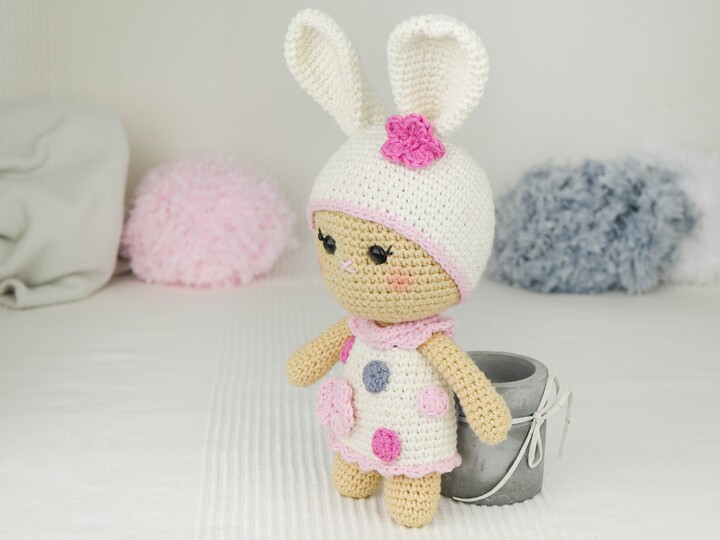 Lola der süße Hase aus der LittleFriends Collection - PDF Häkelanleitung