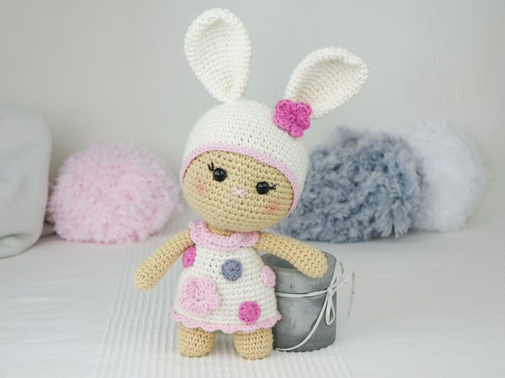 Lola der süße Hase aus der LittleFriends Collection - PDF Häkelanleitung