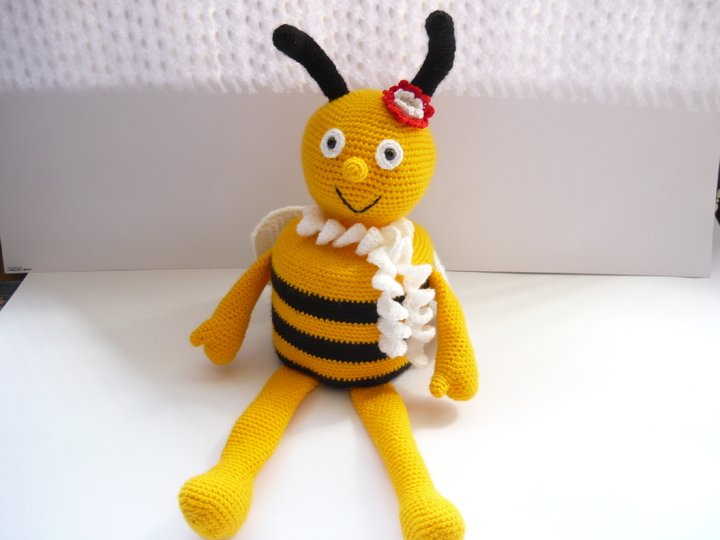 Häkelanleitung Klorollenhut Biene