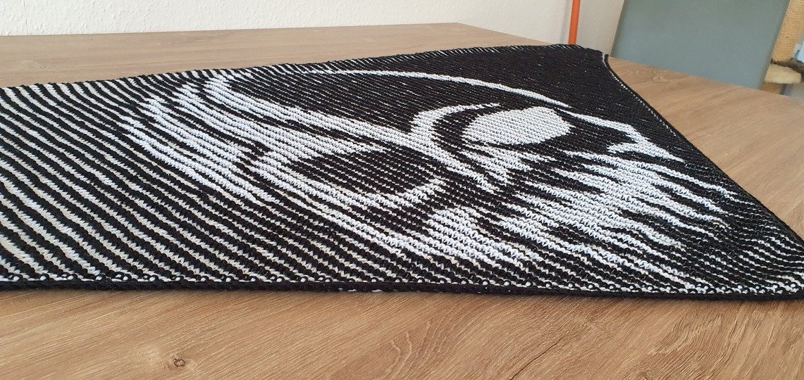 Skull, Shadow Knitting, Illusion Knitting, Motif Shawl