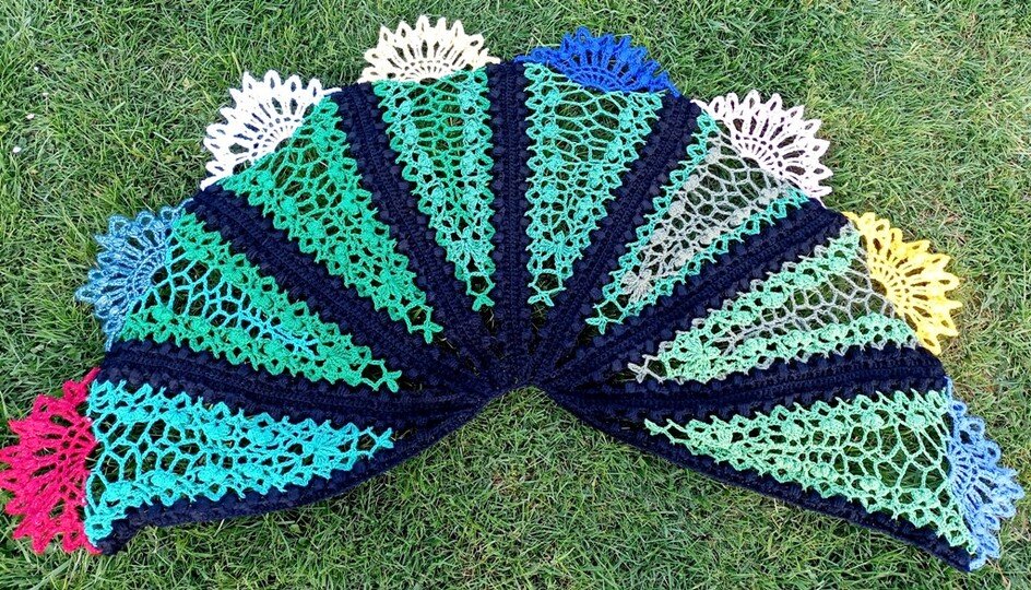 "Angola" romantisches Lacetuch oder Brauttuch Häkelanleitung