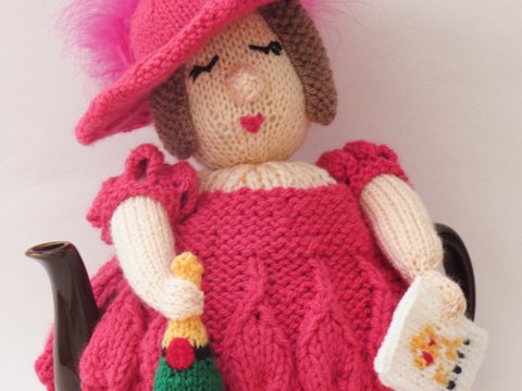 Ladies Day at Royal Ascot Tea Cosy Knitting Pattern
