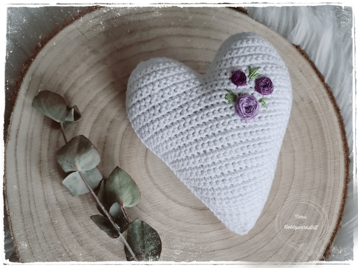 Herz mit Stickerei