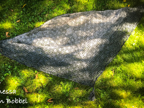 Häkelanleitung: Dreieckstuch "Blümchen"