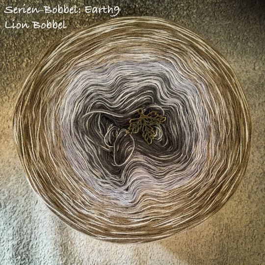 Häkelanleitung: Dreieckstuch "Blümchen"