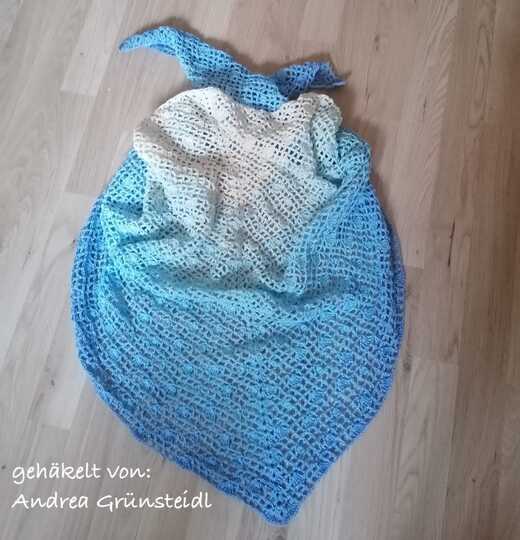 Häkelanleitung: Dreieckstuch "Blümchen"