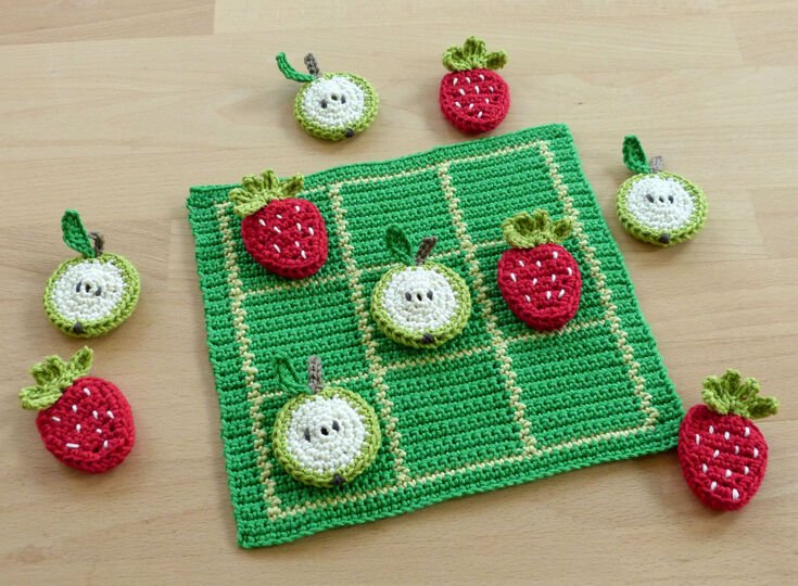 Crochet pattern garden tic tac toe, a popular family game