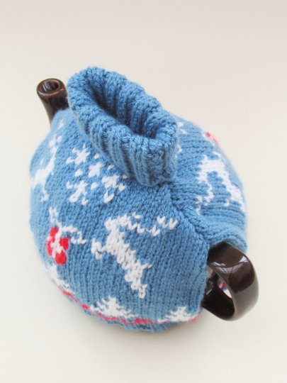 Scandi Christmas Jumper Tea Cosy Knitting Pattern