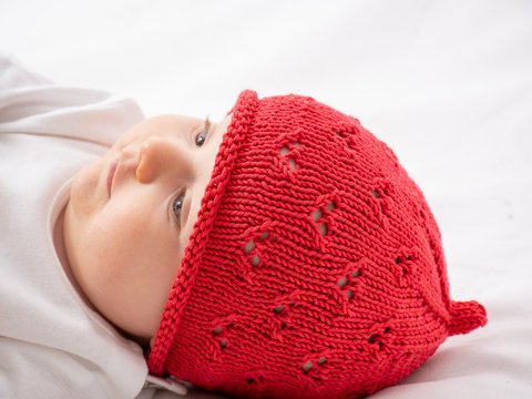 Strickanleitung Babymütze Tessa in Baumwolle, von 3 bis 18 Monate