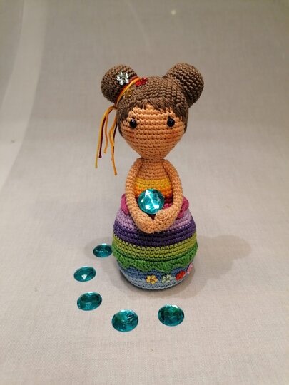 Anleitung Regenbogen Mädchen und Wölckchen Häkelpuppe