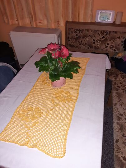 Tischläufer Blumen Häkelanleitung