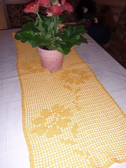 Tischläufer Blumen Häkelanleitung