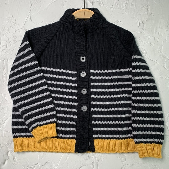 Strickanleitung Kinderjacke Benny Größe 110 – 126