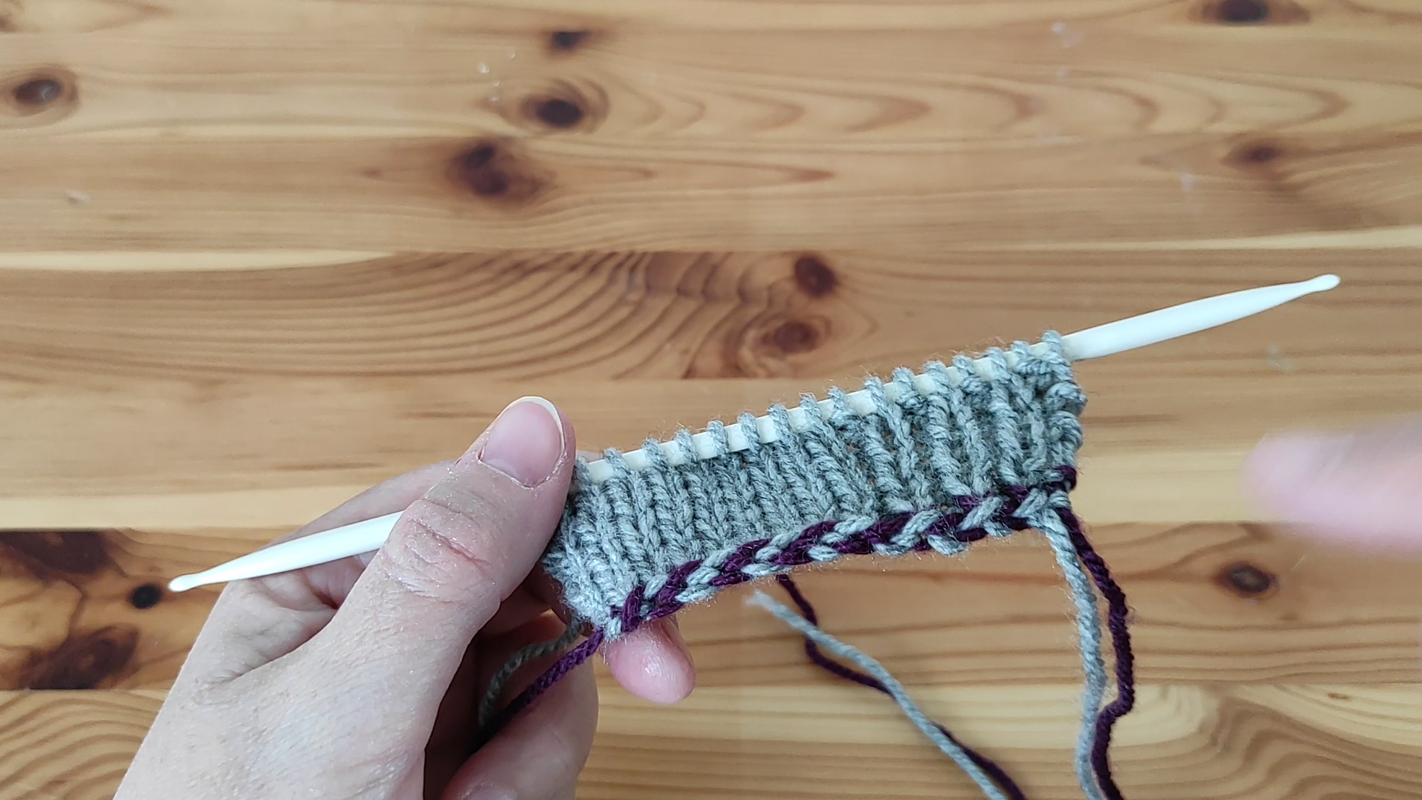 Videotutorial: Drei Anschlagsvarianten für hübsche Sockenbündchen