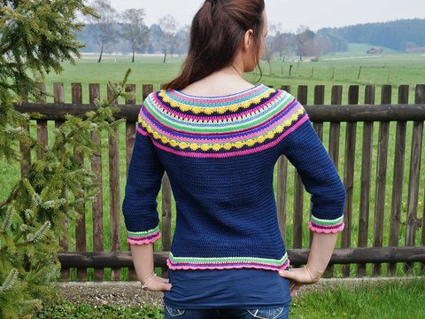 Bunter Häkelpulli mit Rundpasse - variable Arm- und Bodylänge