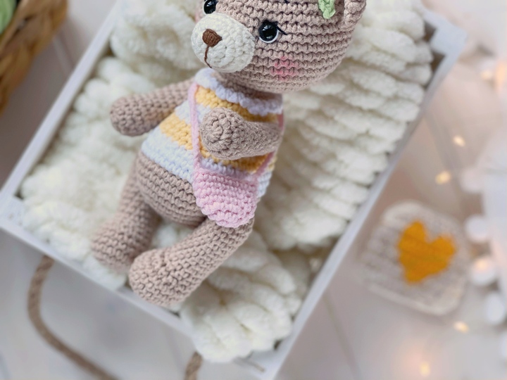 Crochet pattern Amigurumi April the bear
