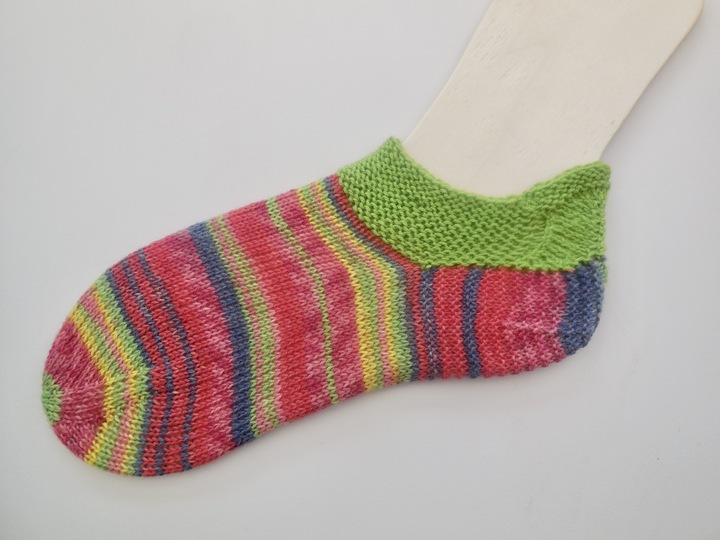 Sneakers mit erhöhtem hinteren Rand - Strickanleitung