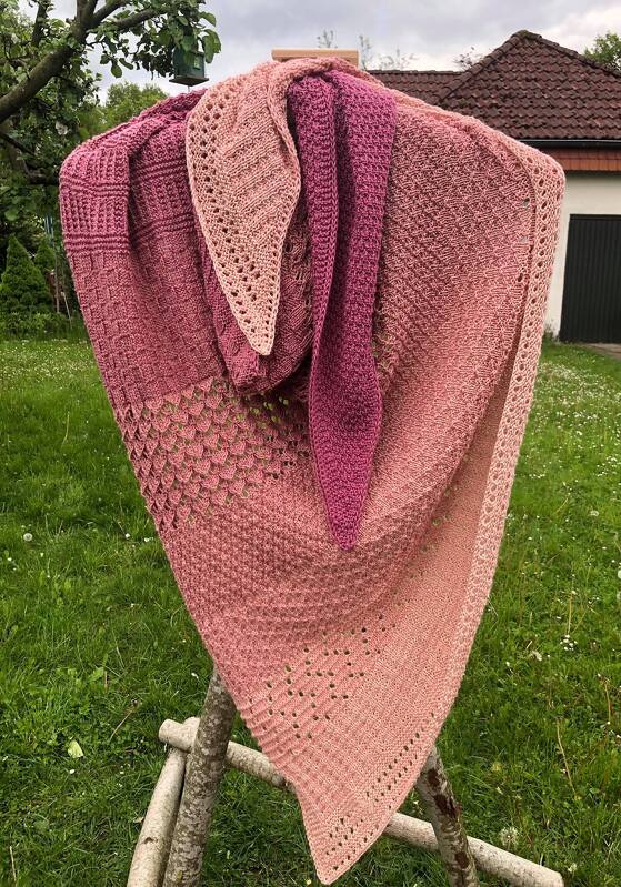 Madita - gestricktes Tuch im Mustermix