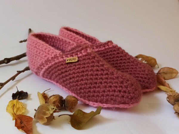 Slippers. Easy crochet pattern