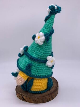 Crochet Pattern Daisy Gnome