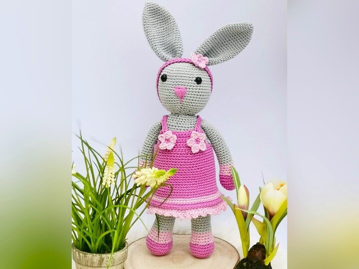 Rosalie Rabbit - Häkelanleitung Hase mit Kleid